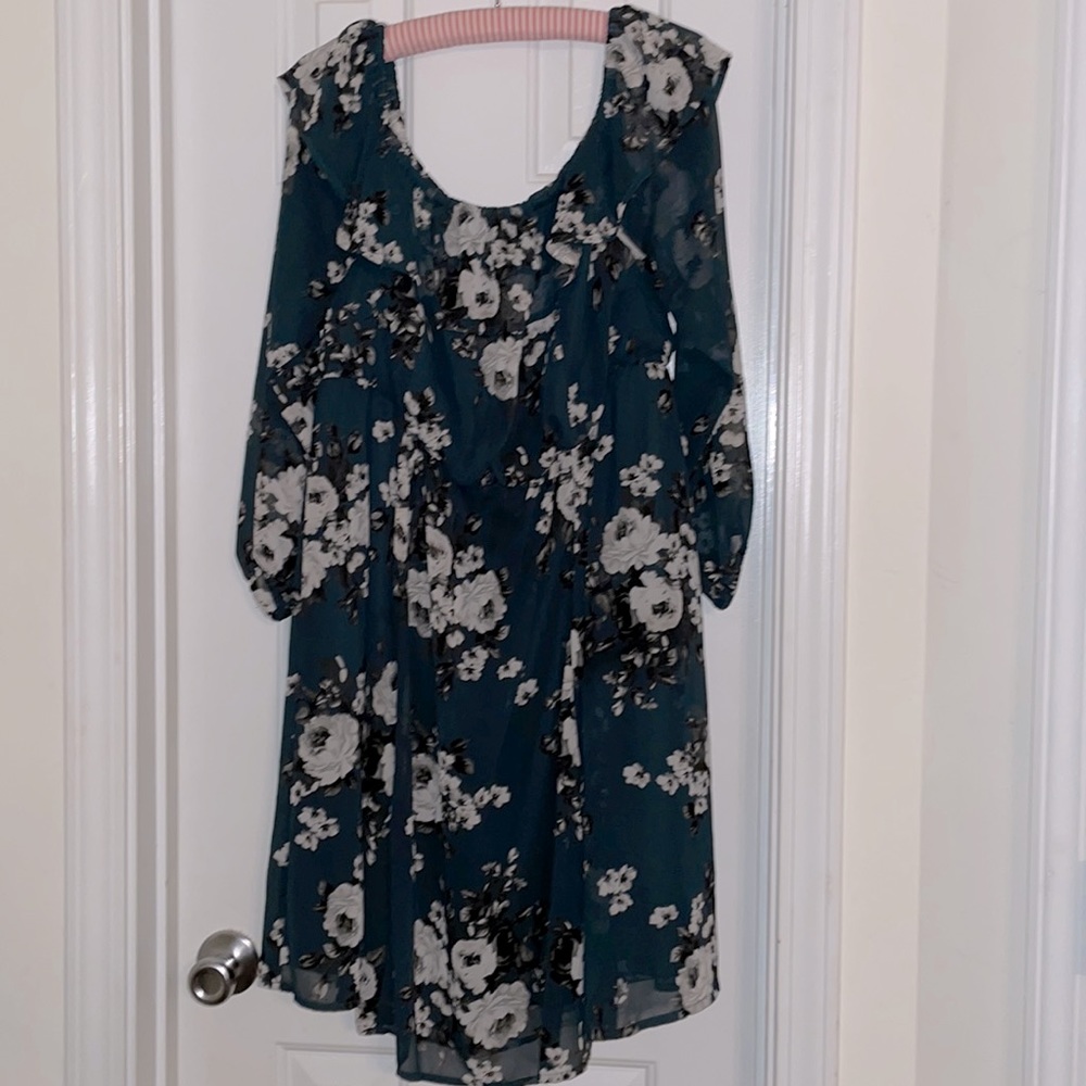 PLUS SIZE DARK GREEN FLORAL DRESS